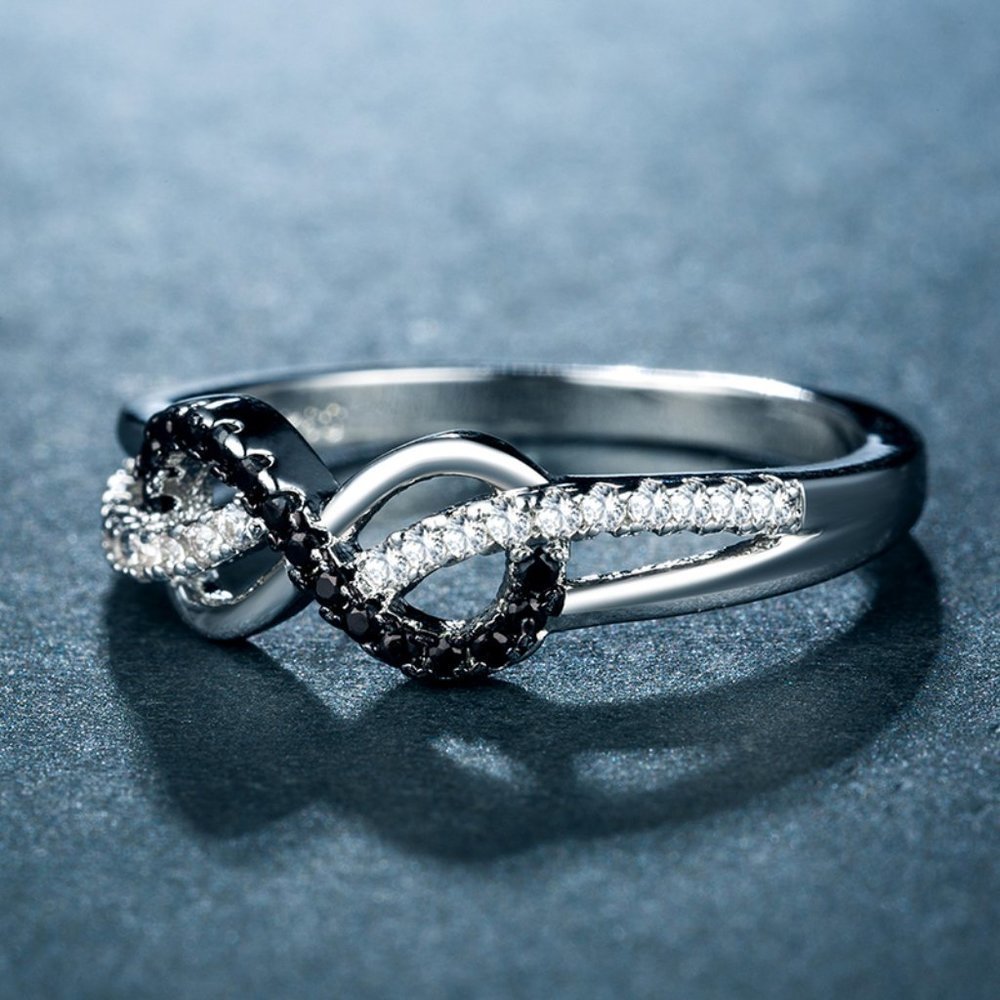 🍁 925 Silver Plated Exquisite Eternity Black White CZ Ring, GPMB1463-7 - Picture 3 of 7